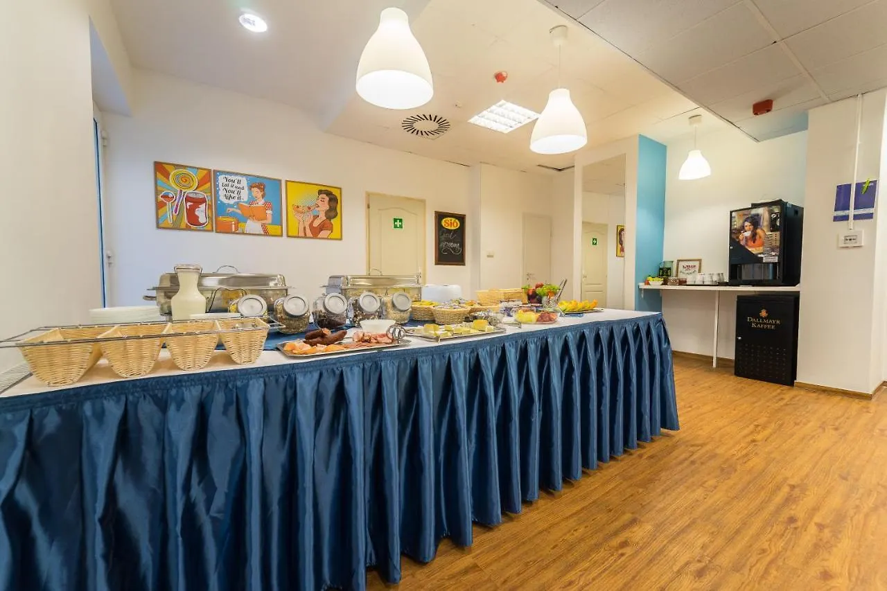 Millennium Budapest Apartments 0*,  المجر